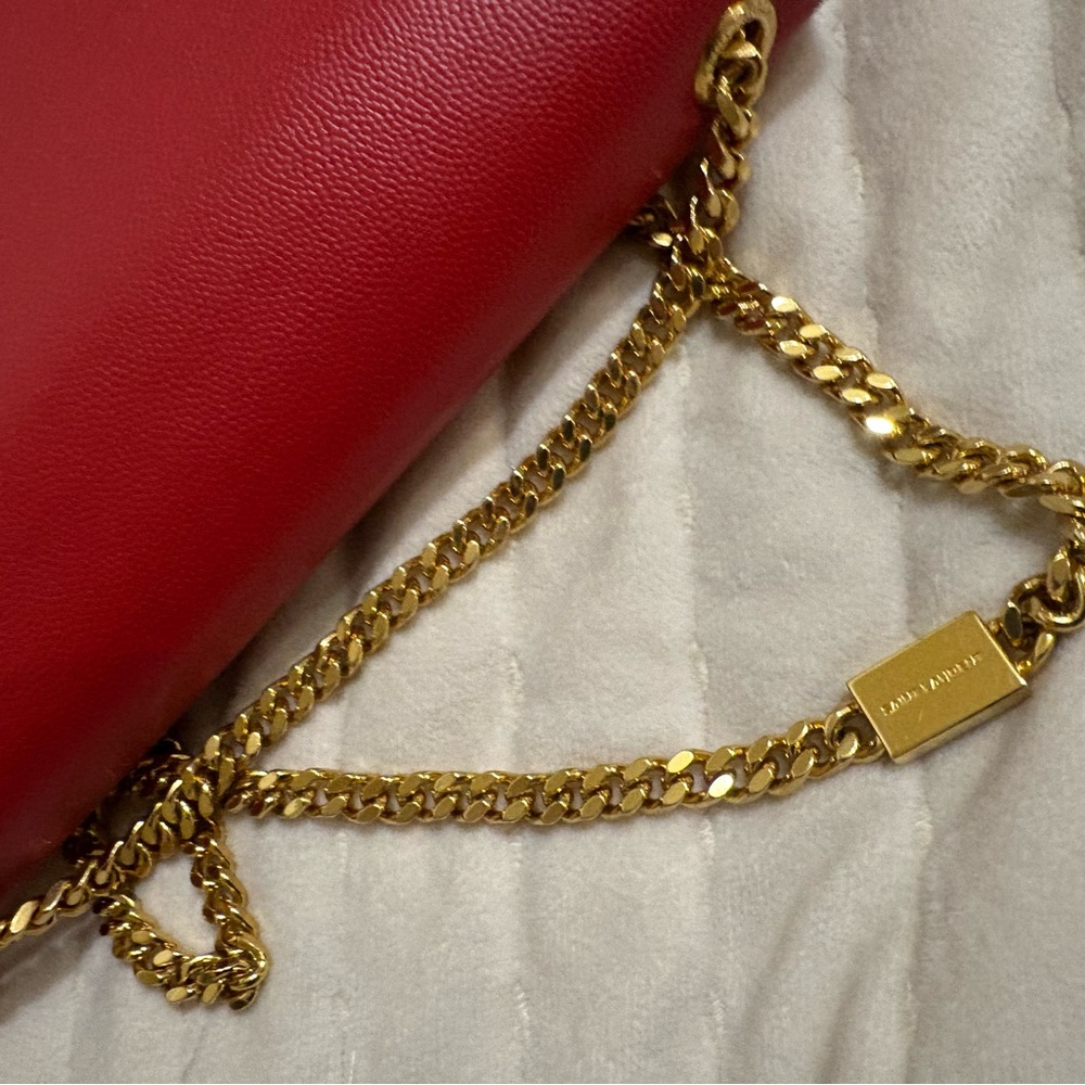 Yves Saint Laurent Red Clutch with Gold Chain - Picture 4 of 12